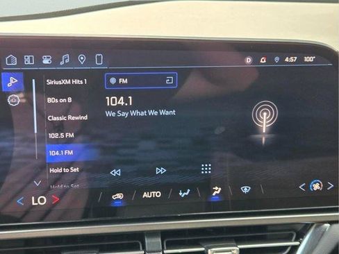 Used 2026 Chevrolet Equinox EV LT FWD image 26