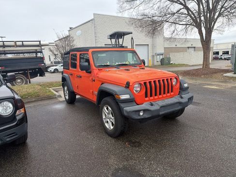 Used 2018 Jeep Wrangler Unlimited Sport S image 2