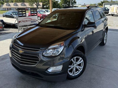 Used 2017 Chevrolet Equinox LT w/ Convenience Package FWD image 3