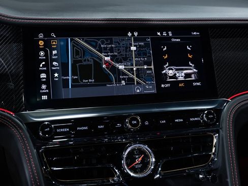 Used 2022 Bentley Flying Spur V8 image 64