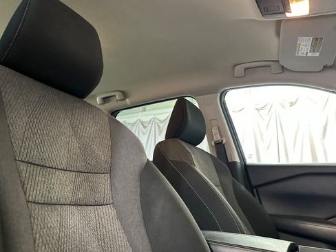 Used 2025 Nissan Rogue SV FWD image 19