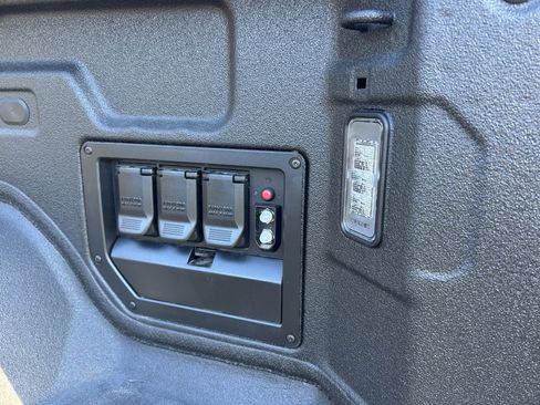 Used 2025 GMC Sierra EV Denali image 25