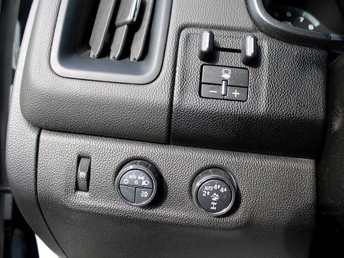 Used 2018 Chevrolet Colorado ZR2 w/ ZR2 Dusk Special Edition image 14