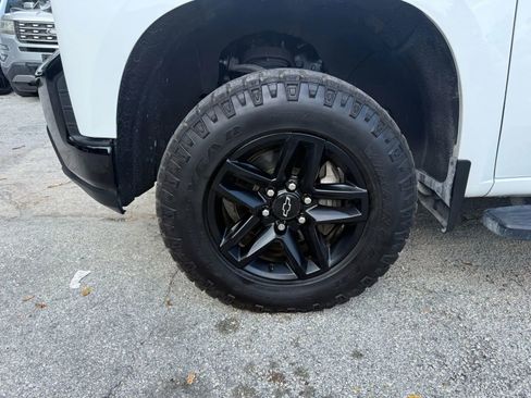 Used 2019 Chevrolet Silverado 1500 LT Trail Boss image 21