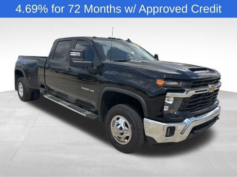 Used 2025 Chevrolet Silverado 3500 LT image 1