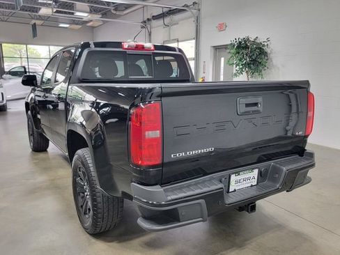 Used 2021 Chevrolet Colorado Z71 w/ Z71 Midnight Edition AWD/4WD image 7