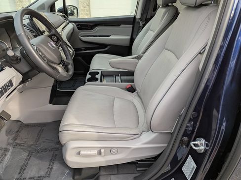 Used 2023 Honda Odyssey Elite image 19