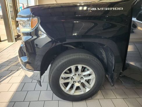 Used 2022 Chevrolet Silverado 1500 LT w/ Convenience Package II AWD/4WD image 7