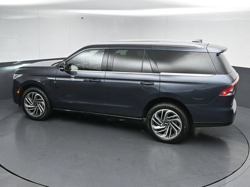 Certified 2025 Lincoln Navigator Reserve AWD/4WD image 50