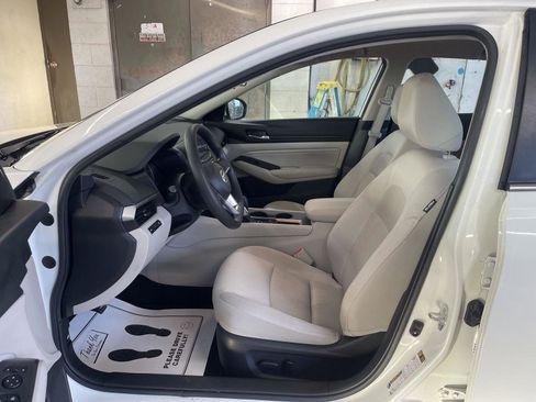 Used 2020 Nissan Altima 2.5 S image 9