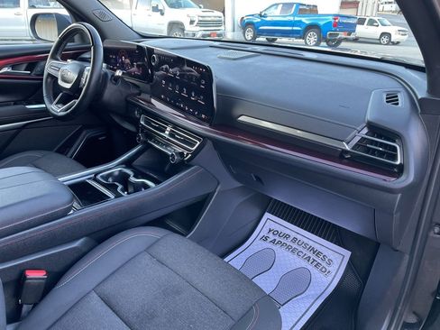 Used 2024 Chevrolet Traverse Z71 w/ Enhanced Driving Package image 22