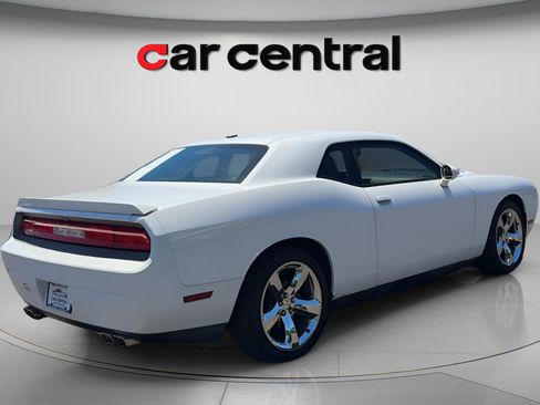 Used 2013 Dodge Challenger R/T RWD image 5