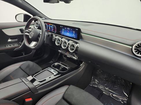 Used 2024 Mercedes-Benz CLA 250 image 20