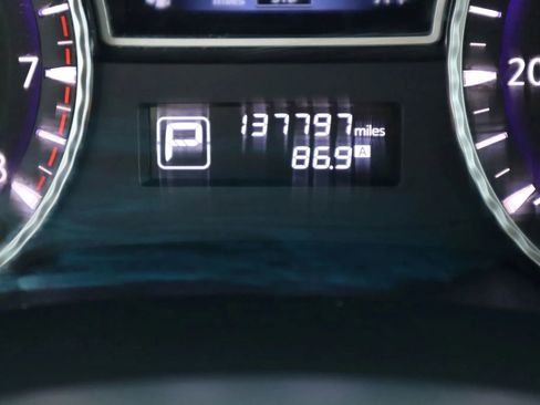 Used 2013 INFINITI JX35 AWD w/ Premium Pkg image 38