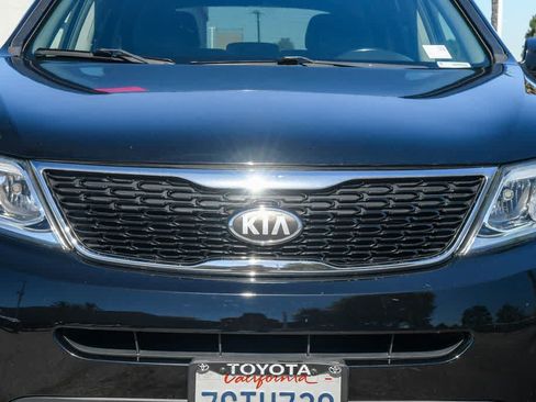 Used 2014 Kia Sorento LX w/ Premium Package FWD image 5