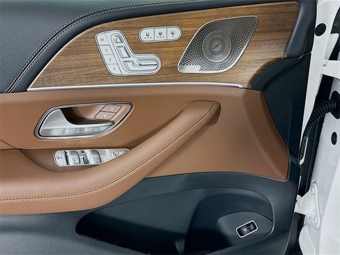 New 2026 Mercedes-Benz GLS 450 4MATIC image 18