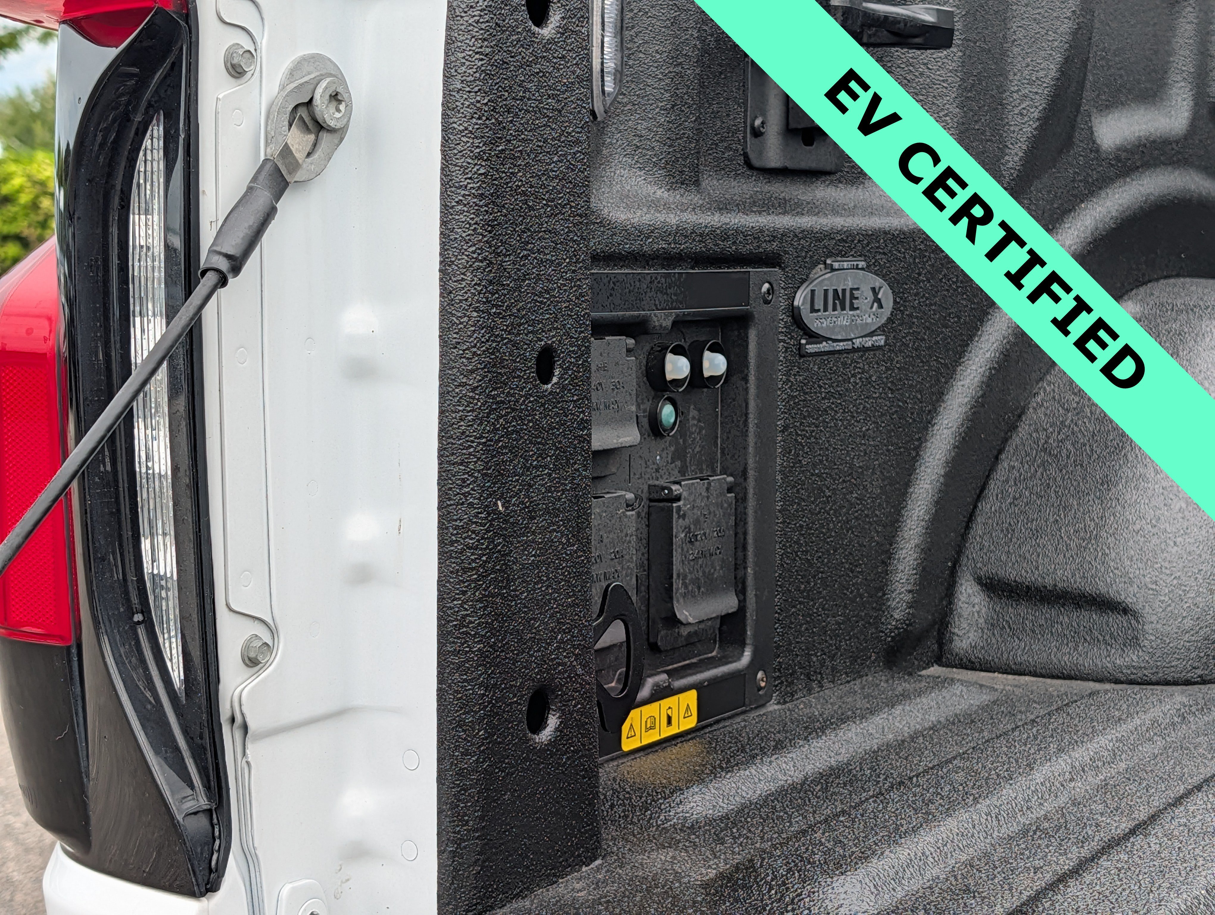Certified 2023 Ford F150 Lightning Platinum AWD/4WD image 15