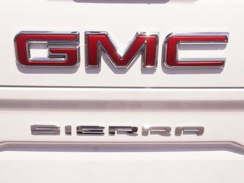 Used 2024 GMC Sierra 1500 SLT w/ SLT Premium Plus Package AWD/4WD image 43