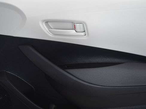 Used 2025 Toyota Corolla LE image 28