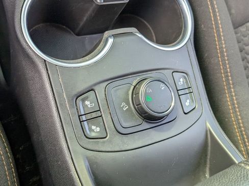 Used 2019 GMC Terrain SLE w/ Driver Convenience Package image 27