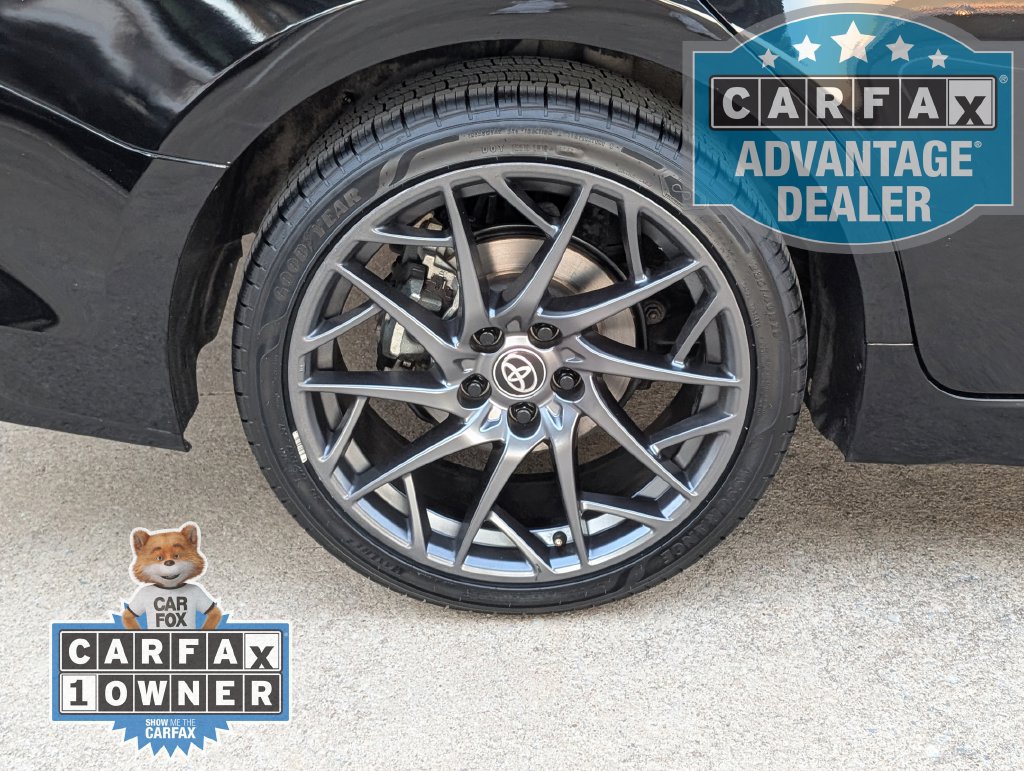 Used 2025 Toyota Camry XSE FWD image 3