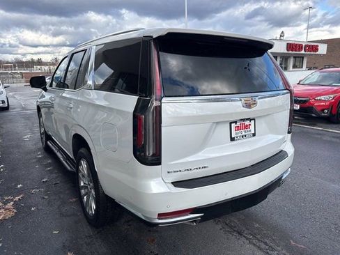 Used 2023 Cadillac Escalade Premium Luxury image 3