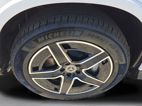 New 2026 Mercedes-Benz GLC 300 image 11