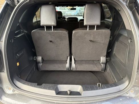 Used 2017 Ford Explorer Limited image 22