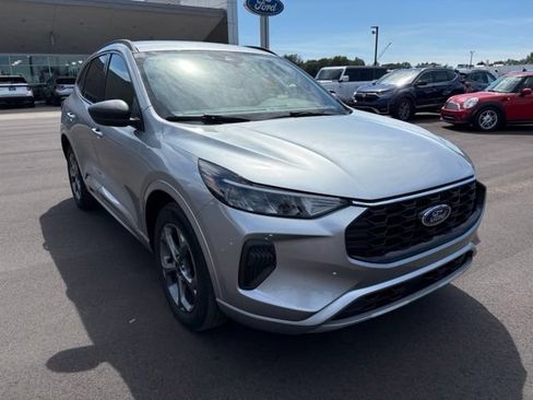 Used 2023 Ford Escape ST-Line w/ Tech Pack #1 AWD/4WD image 6