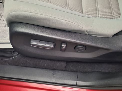 Used 2022 Honda CR-V EX image 12