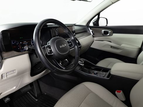 Used 2023 Kia Sorento S w/ Panoramic Sunroof Package AWD/4WD image 13