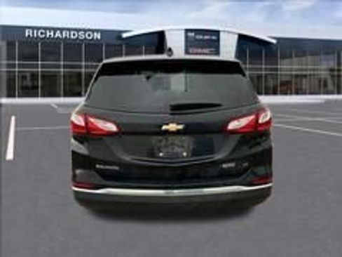 Used 2019 Chevrolet Equinox LT w/ Driver Convenience Package image 4