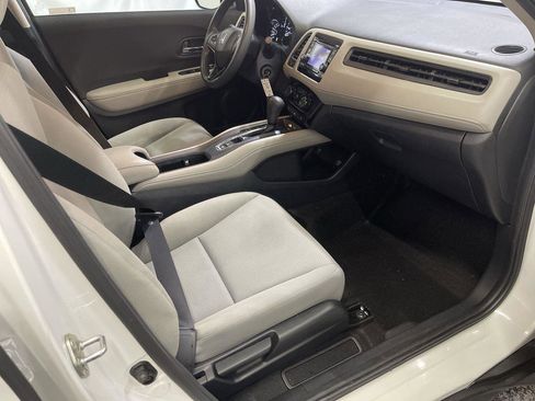 Used 2021 Honda HR-V LX image 23