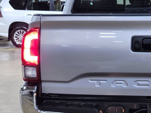 Used 2021 Toyota Tacoma SR5 RWD image 20