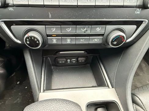 Used 2020 Kia Optima SE image 18