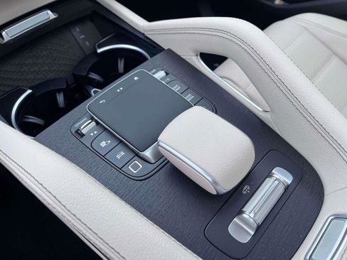 New 2026 Mercedes-Benz GLS 450 4MATIC image 35