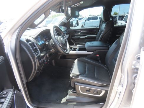 Used 2023 RAM 1500 Laramie AWD/4WD image 25