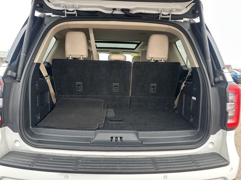 Used 2024 Ford Expedition Limited image 14