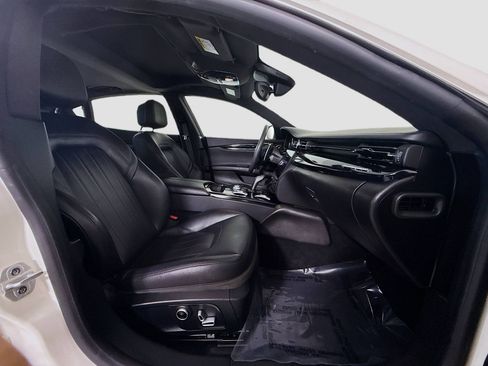 Used 2022 Maserati Quattroporte Modena image 27