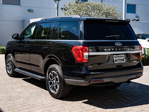 Used 2022 Ford Expedition XLT AWD/4WD image 6