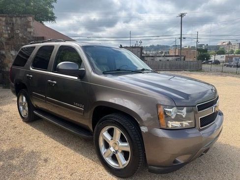 Used 2011 Chevrolet Tahoe LT RWD image 12