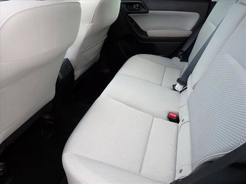 Used 2018 Subaru Forester 2.5i Premium AWD/4WD image 10