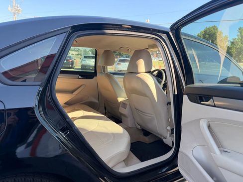 Used 2013 Volkswagen Passat 2.5 S FWD image 25