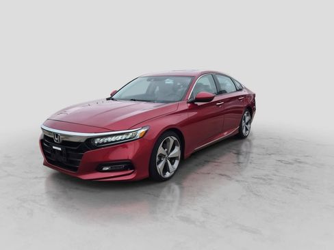 Used 2018 Honda Accord Touring image 4
