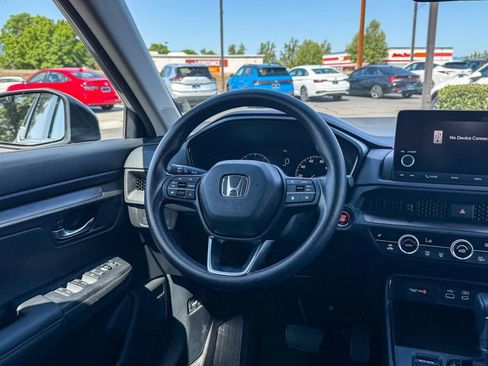 Used 2023 Honda CR-V EX image 16
