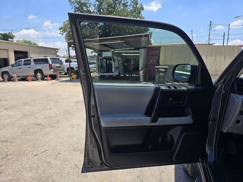 Used 2012 Toyota 4Runner SR5 RWD image 27