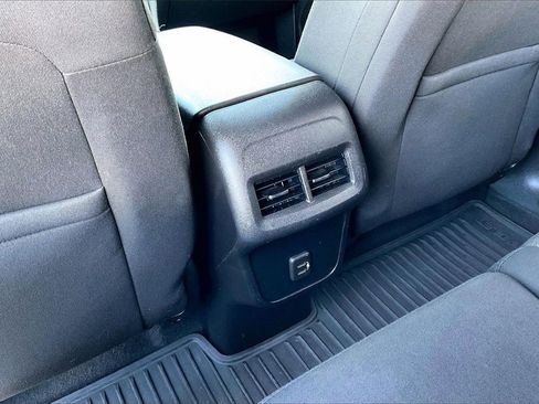 Used 2019 Chevrolet Equinox LT image 34