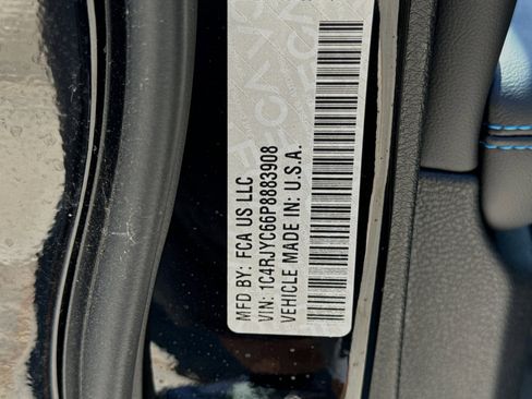 New 2023 Jeep Grand Cherokee Trailhawk image 28