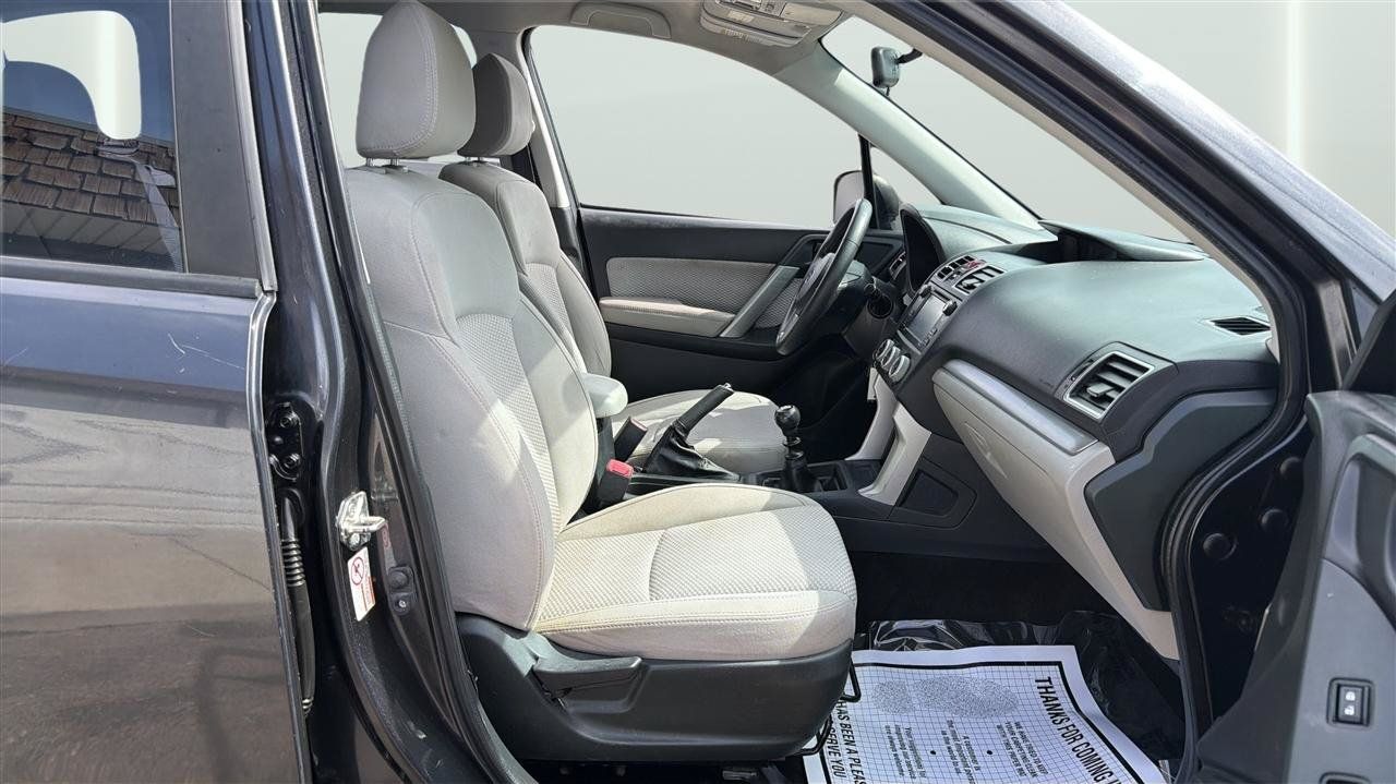 Used 2017 Subaru Forester 2.5i AWD/4WD image 13