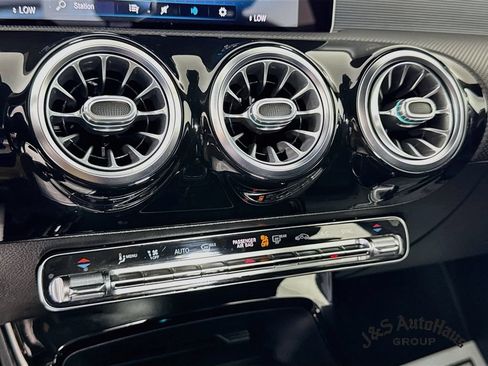 Used 2019 Mercedes-Benz A 220 w/ Premium Package image 21